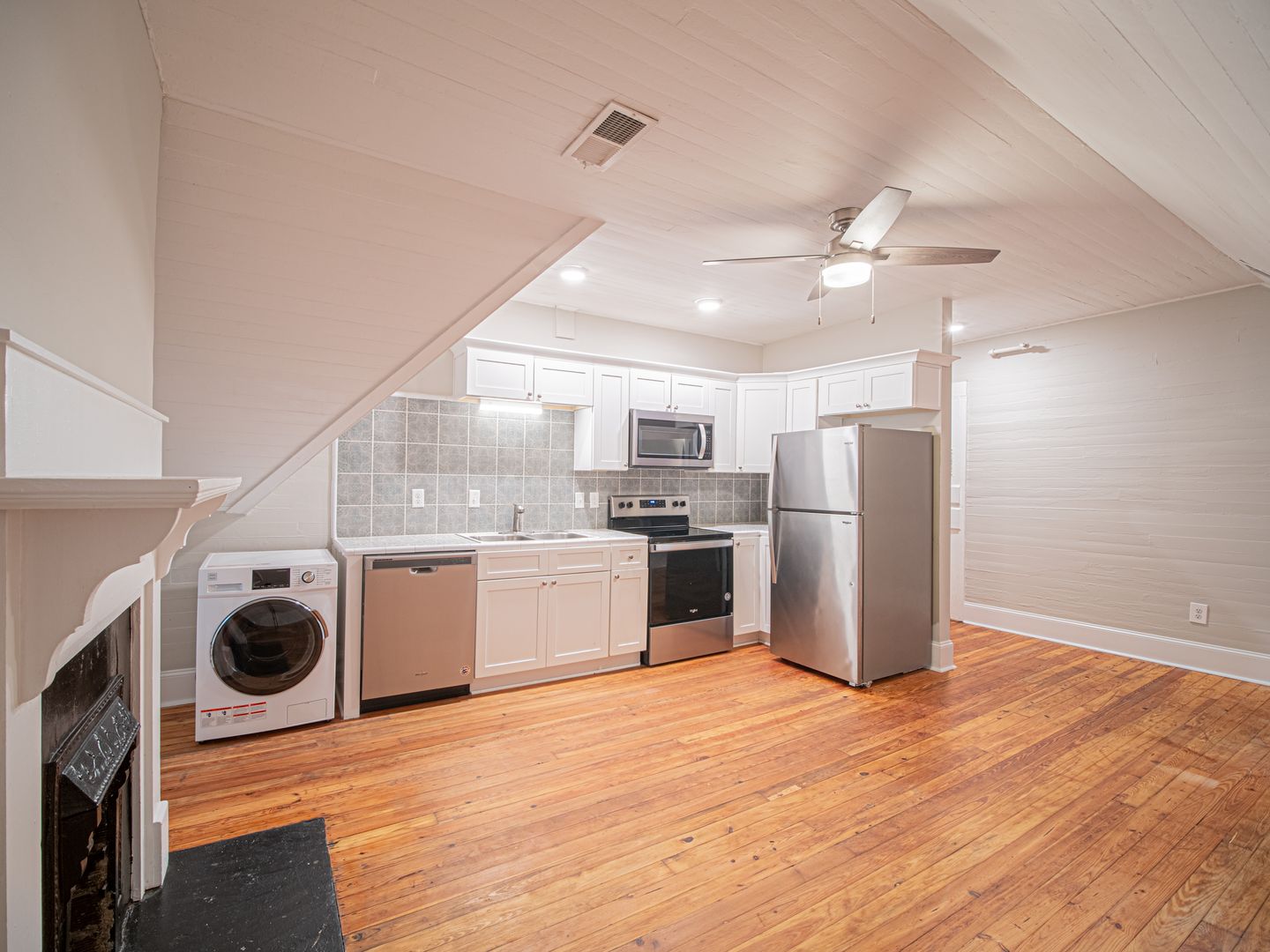 Marietta Apartment: 39 Trammell St SW