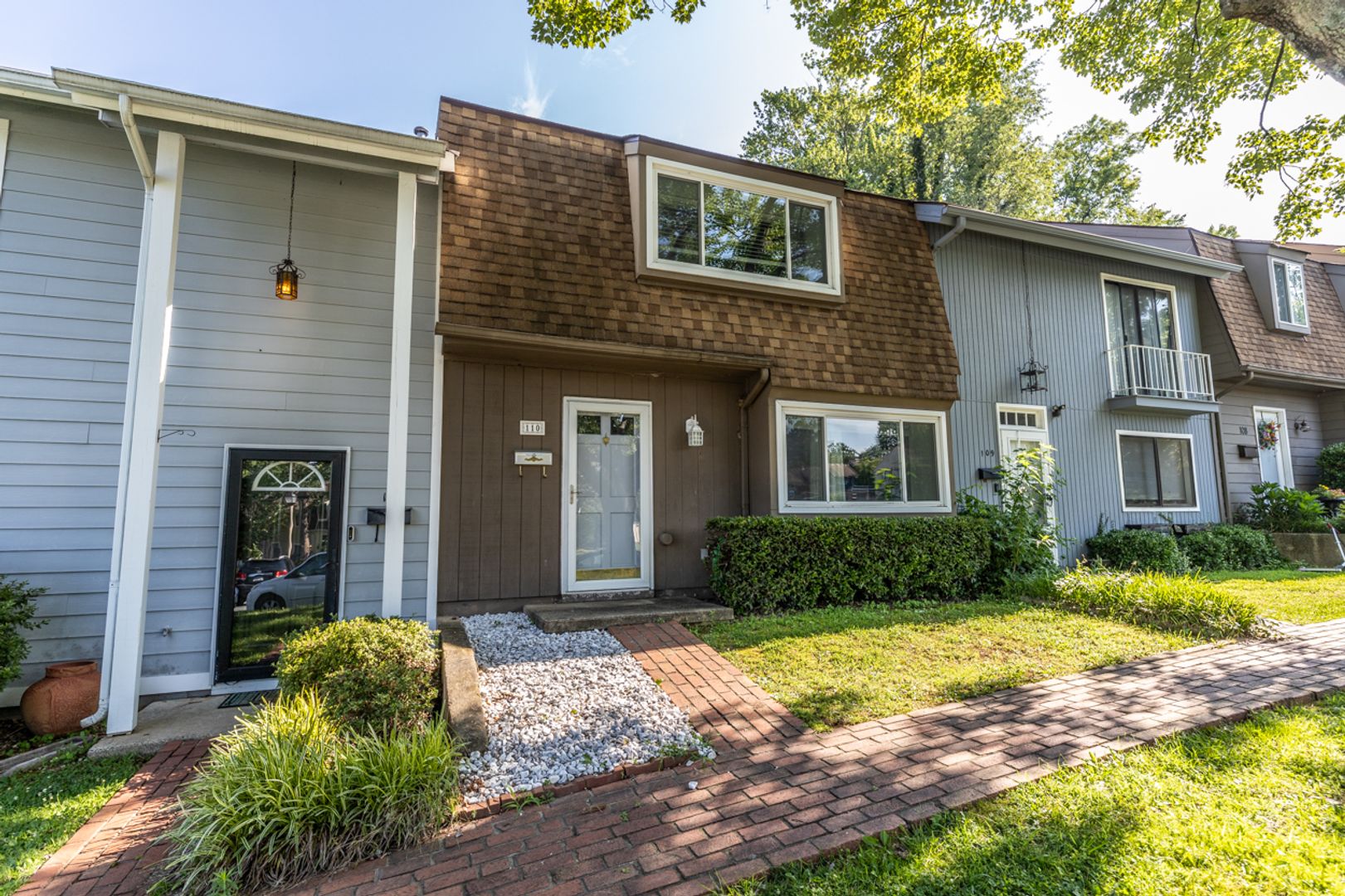 110 Woodlake Drive 3 of 12
