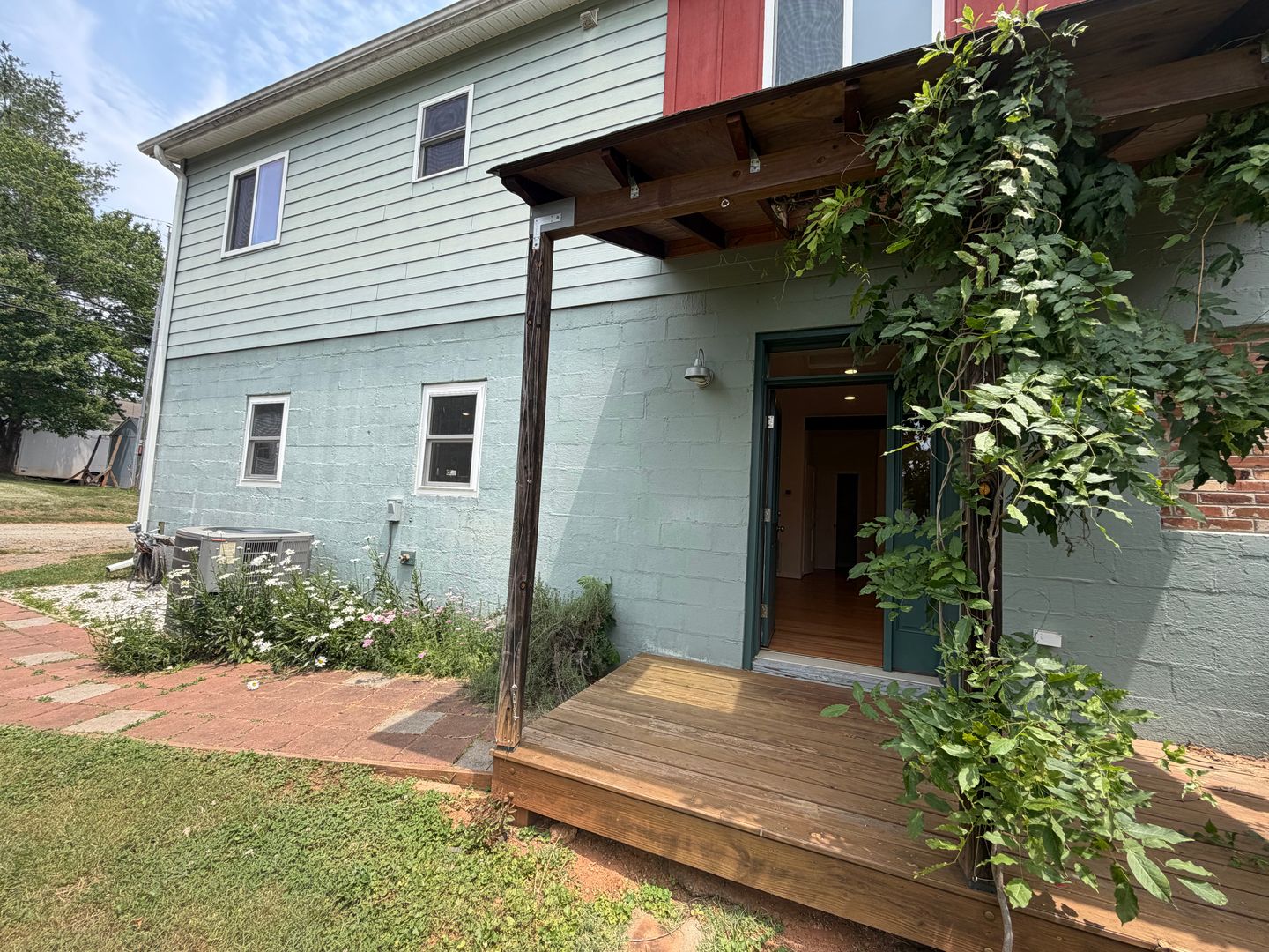 Charlottesville House: 1500 Meridian Street
