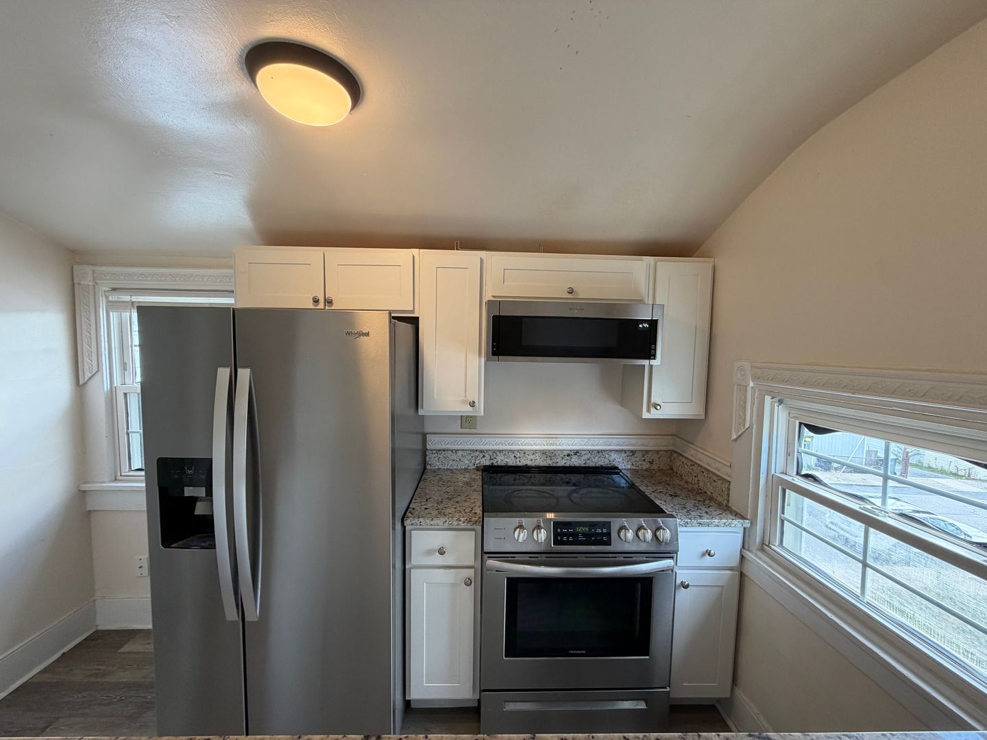 702 Nelson Street 8 of 12