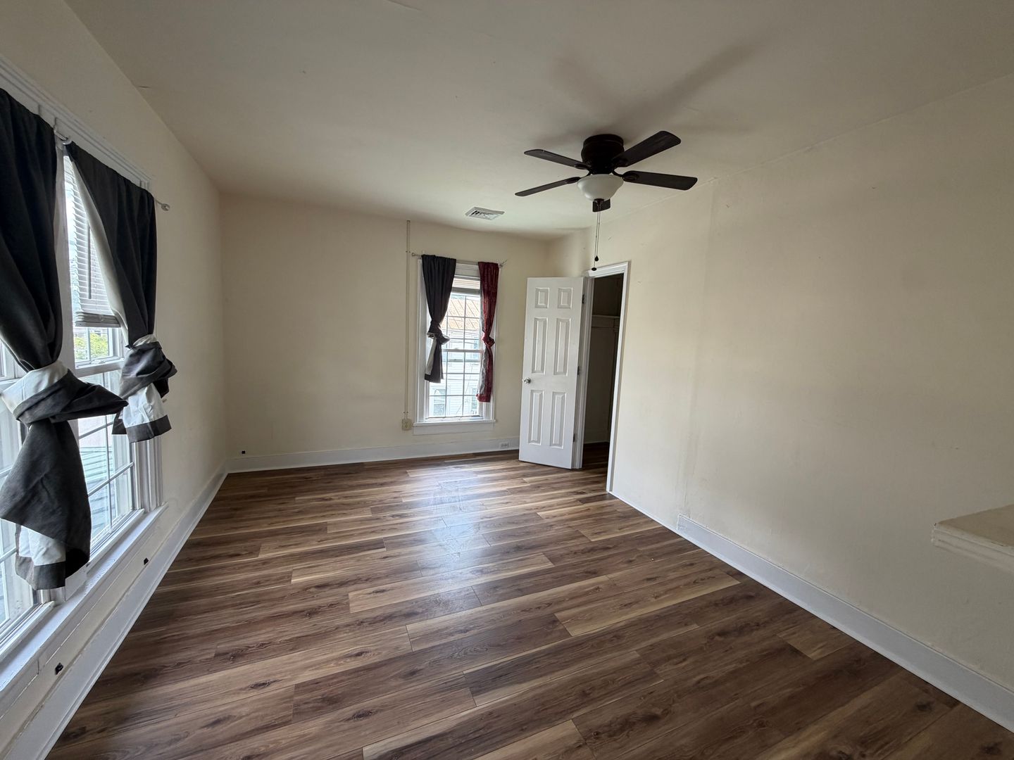 702 Nelson Street 12 of 12