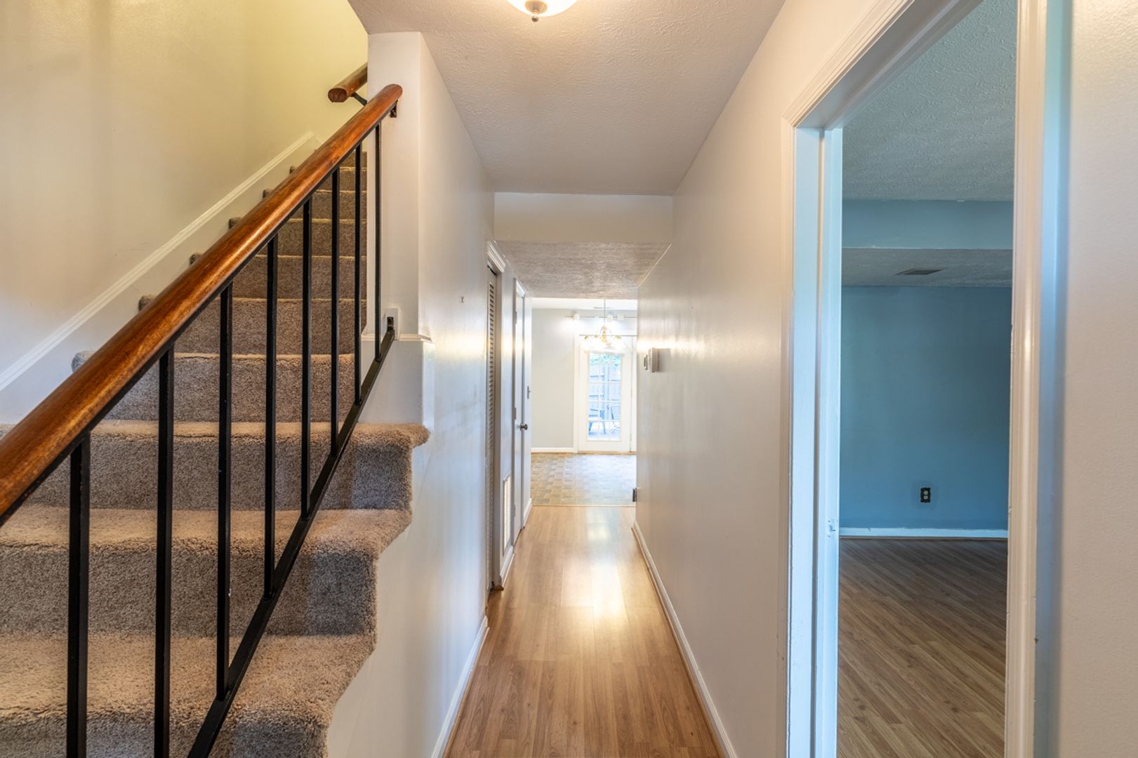 110 Woodlake Drive 5 of 12