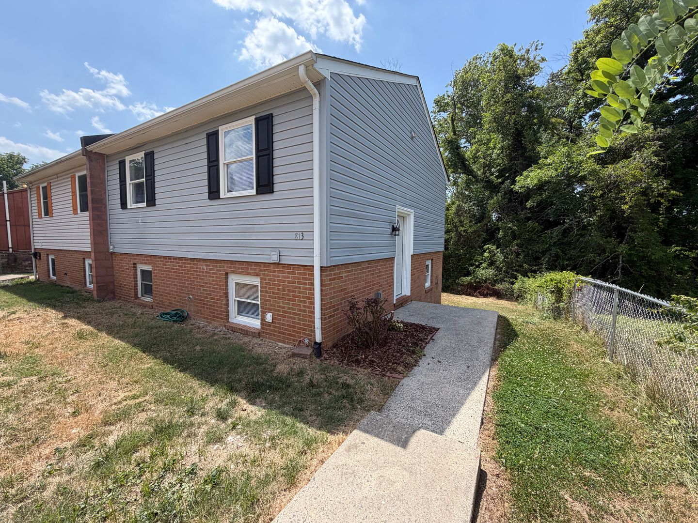 813 Ridge Street 3 of 12
