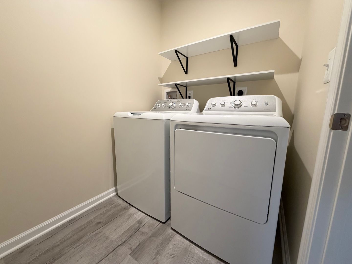 Laundry room at 60 Sophie Kathyrn Drive