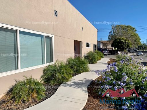 Must See! Downstairs One Bedroom! – photo 1