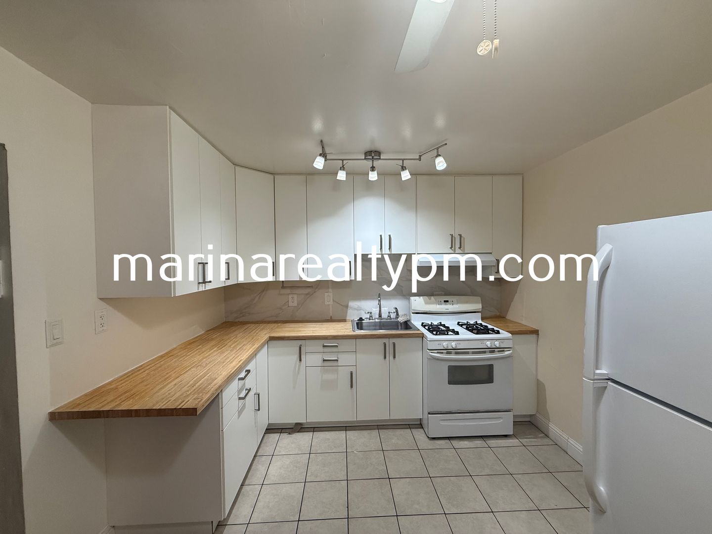 Vallejo Apartment: 114 Carolina St #B