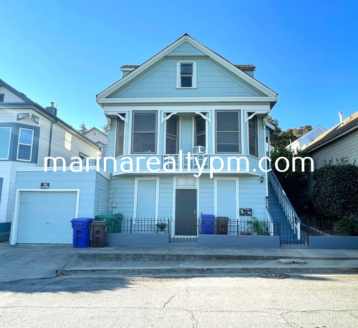 Crockett House: 459 Loring Ave