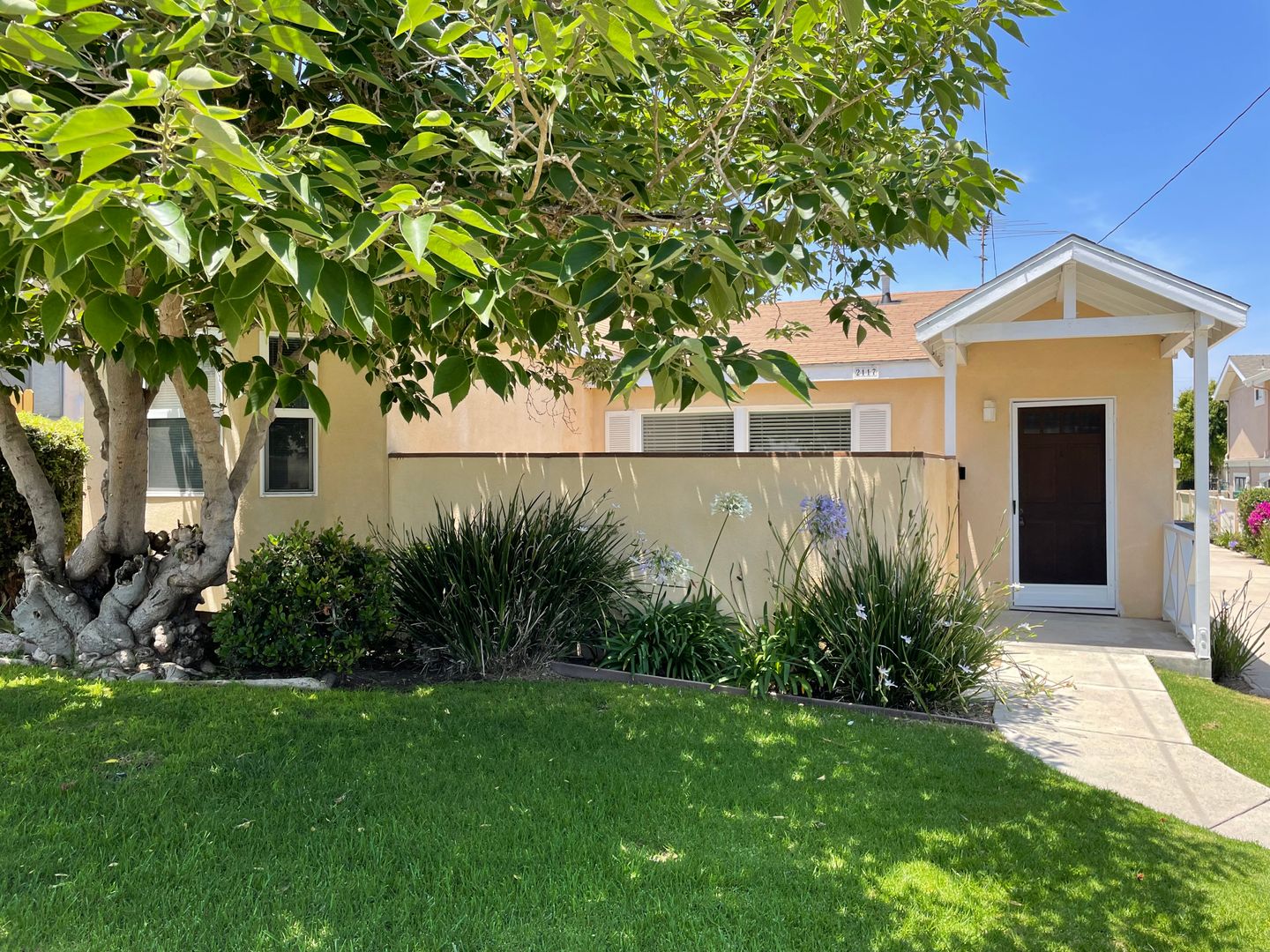 Redondo Beach Apartment: 2117 Bataan Road