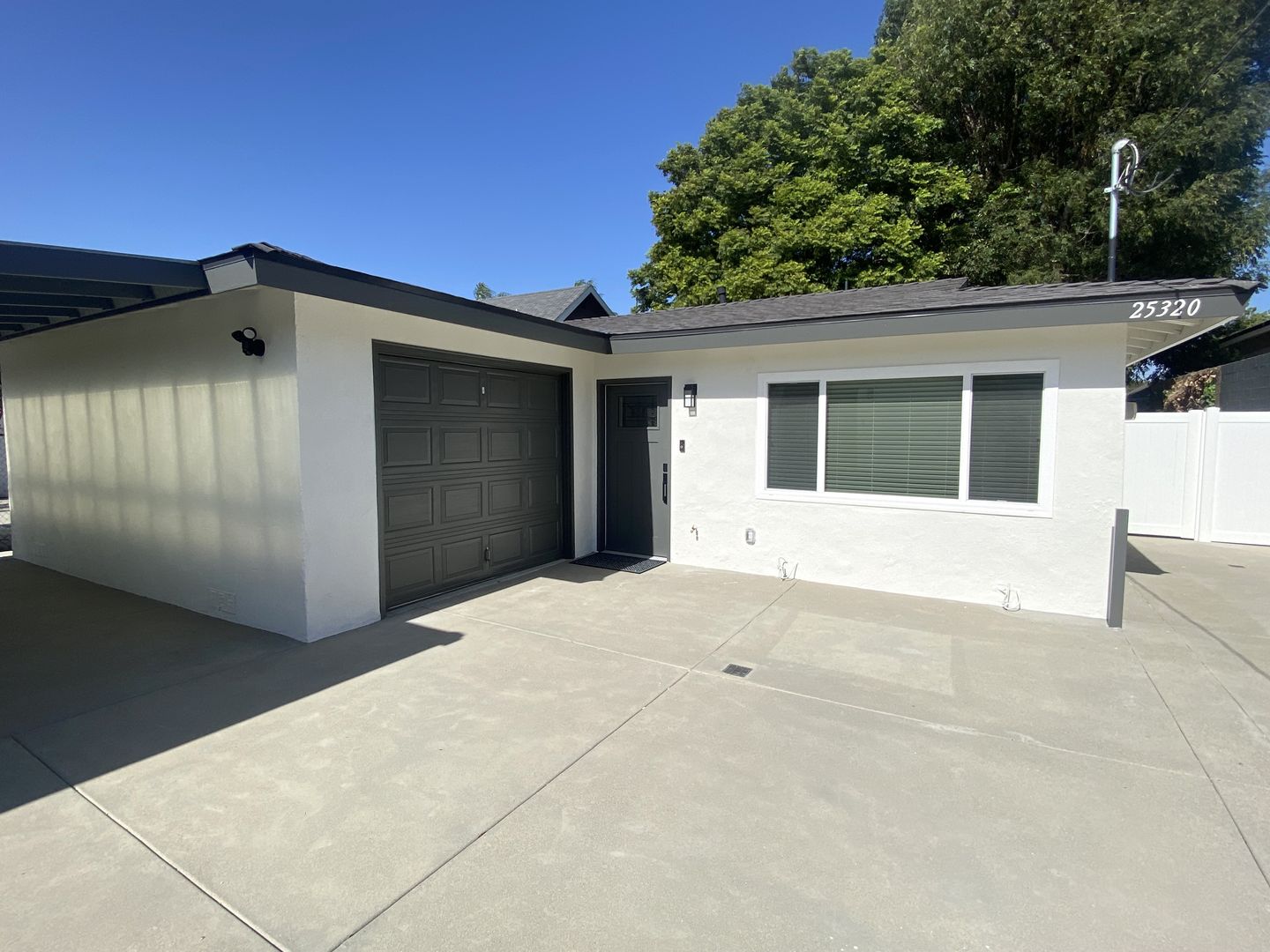 Lomita Apartment: 25316-20 Cypress St