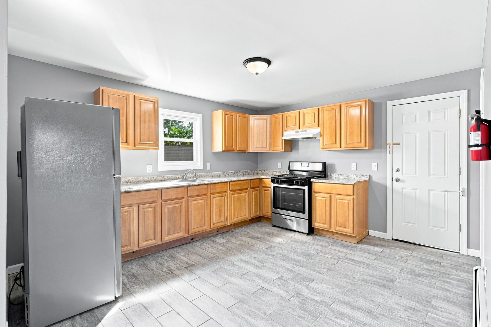 Orange Apartment: 165 Central Place