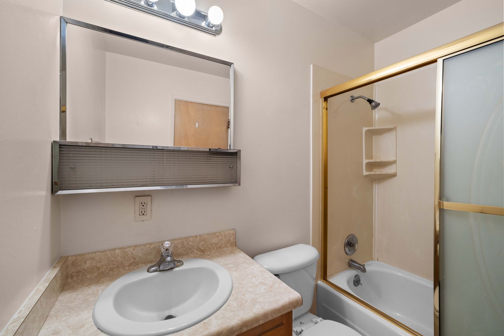 Berkeley Apartment: 1920 Francisco St