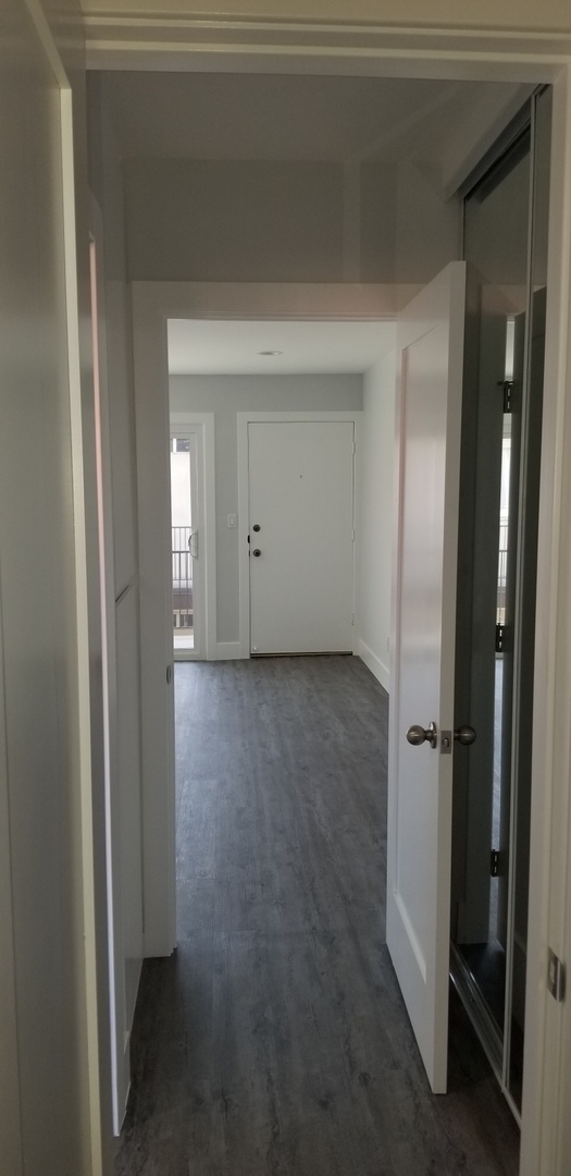 Redondo Beach Apartment: 622 S Broadway