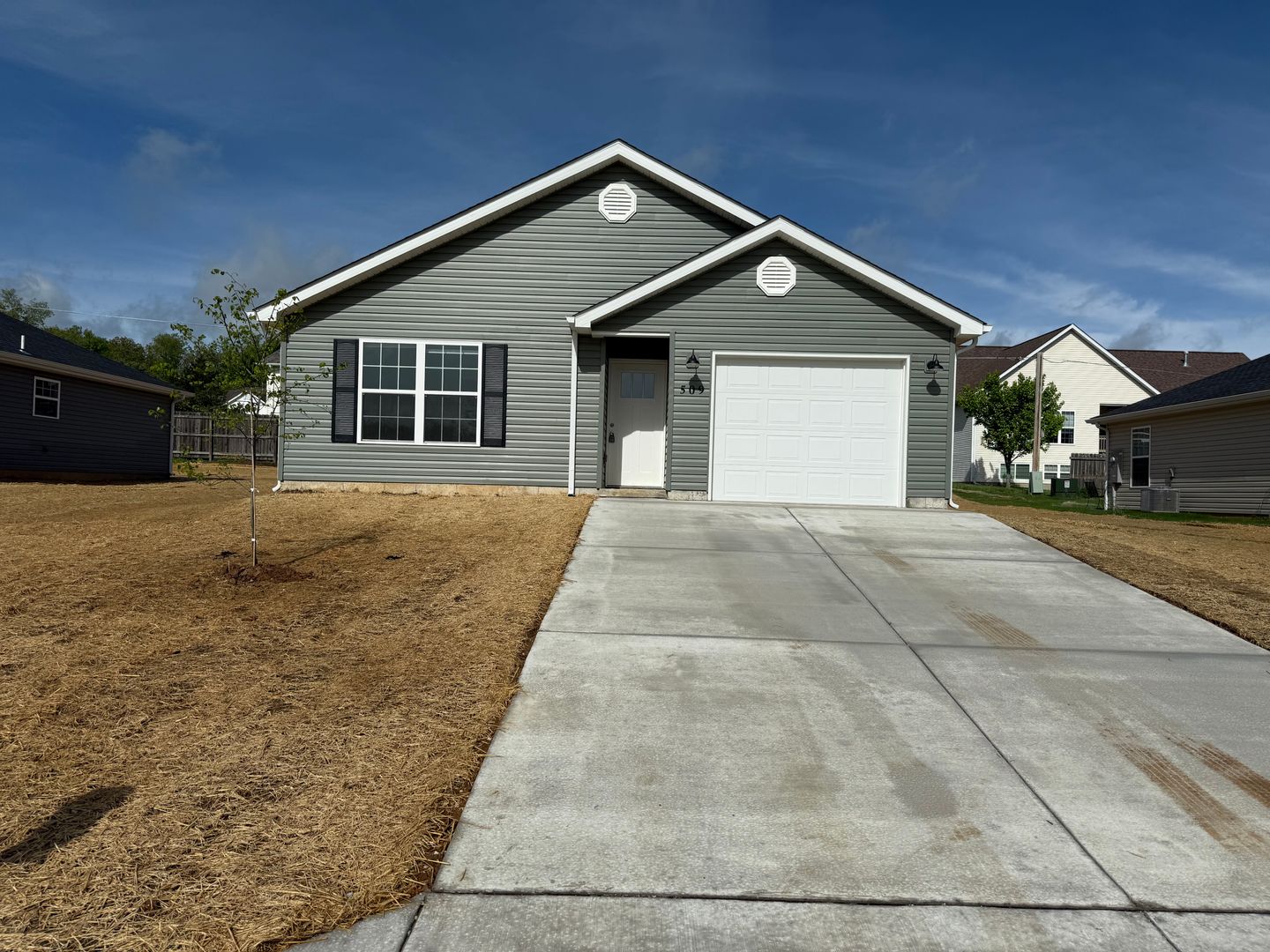 Rolla Apartment: Ashley Drive