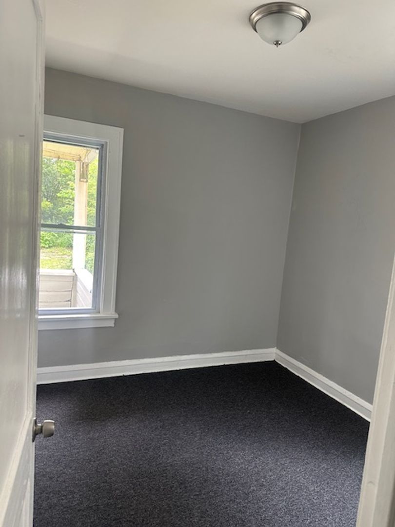 Cleveland Apartment: 3643 E 146th