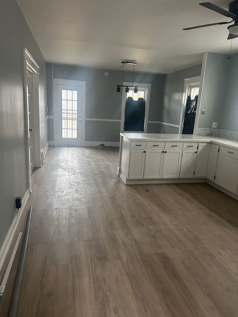 Cleveland Apartment: 15637 Halliday Ave