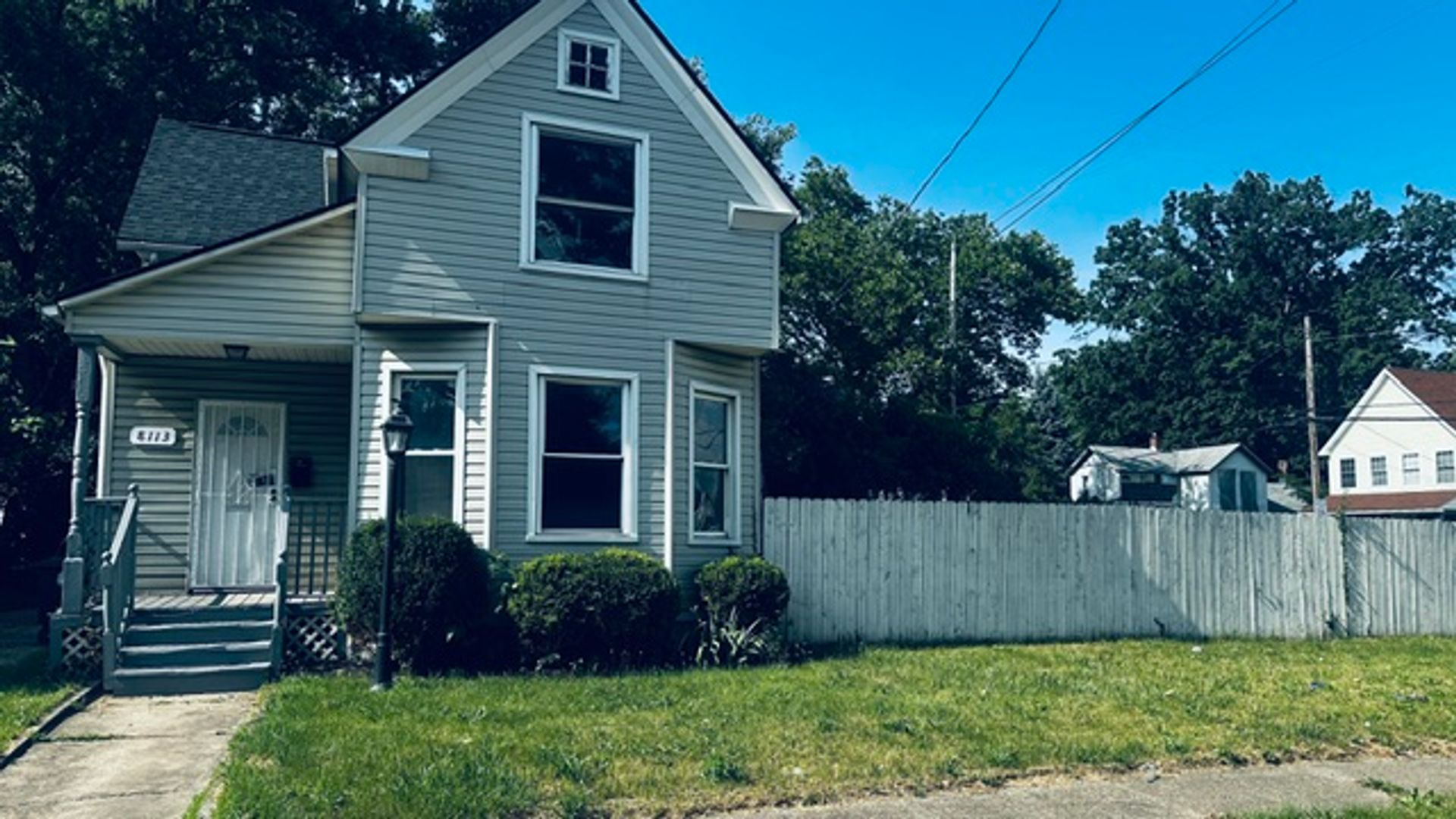 Cleveland House: 8113 Platt