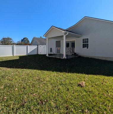 Listing photo thumbnail