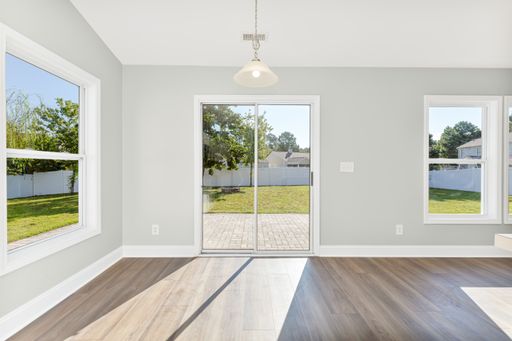 Listing photo thumbnail