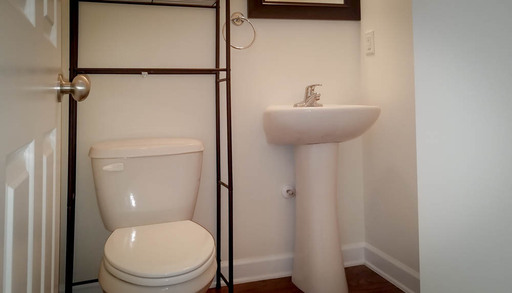 Listing photo thumbnail