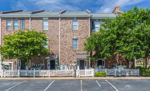 Listing photo thumbnail