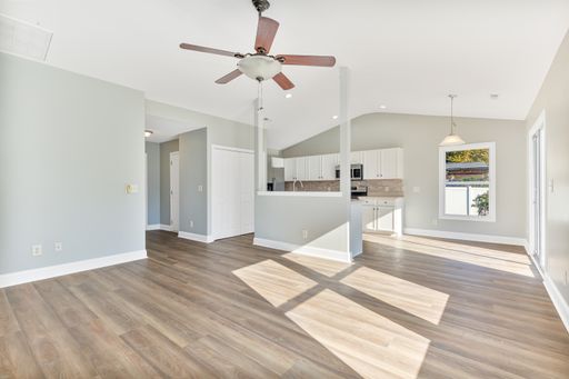 Listing photo thumbnail