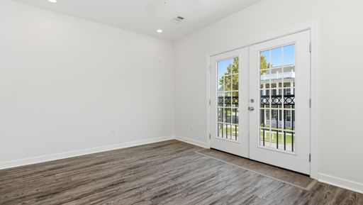 Listing photo thumbnail