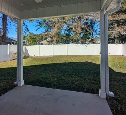 Listing photo thumbnail