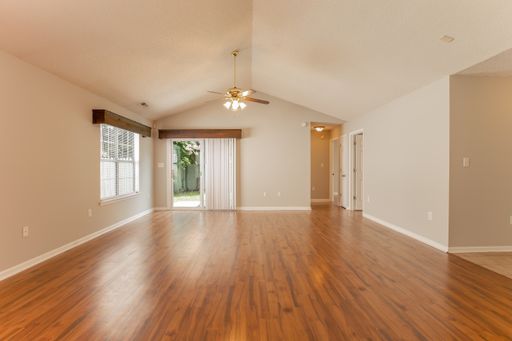 Listing photo thumbnail