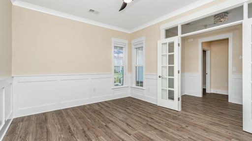 Listing photo thumbnail