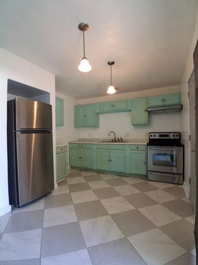 Listing photo thumbnail