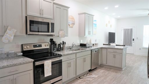Listing photo thumbnail