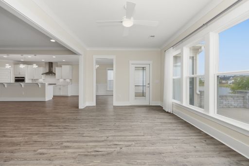 Listing photo thumbnail