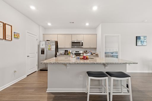 Listing photo thumbnail
