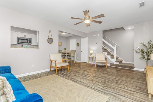 Listing photo thumbnail