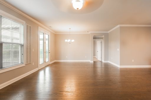 Listing photo thumbnail