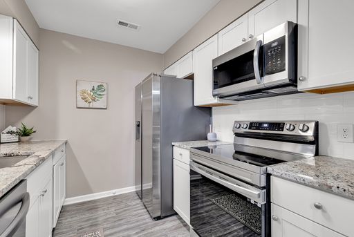 Listing photo thumbnail