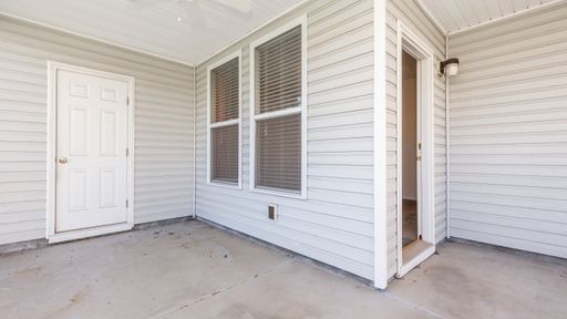 Listing photo thumbnail