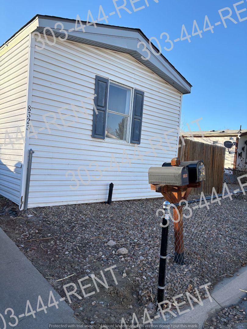 Thornton House: 8525 Garfield Court