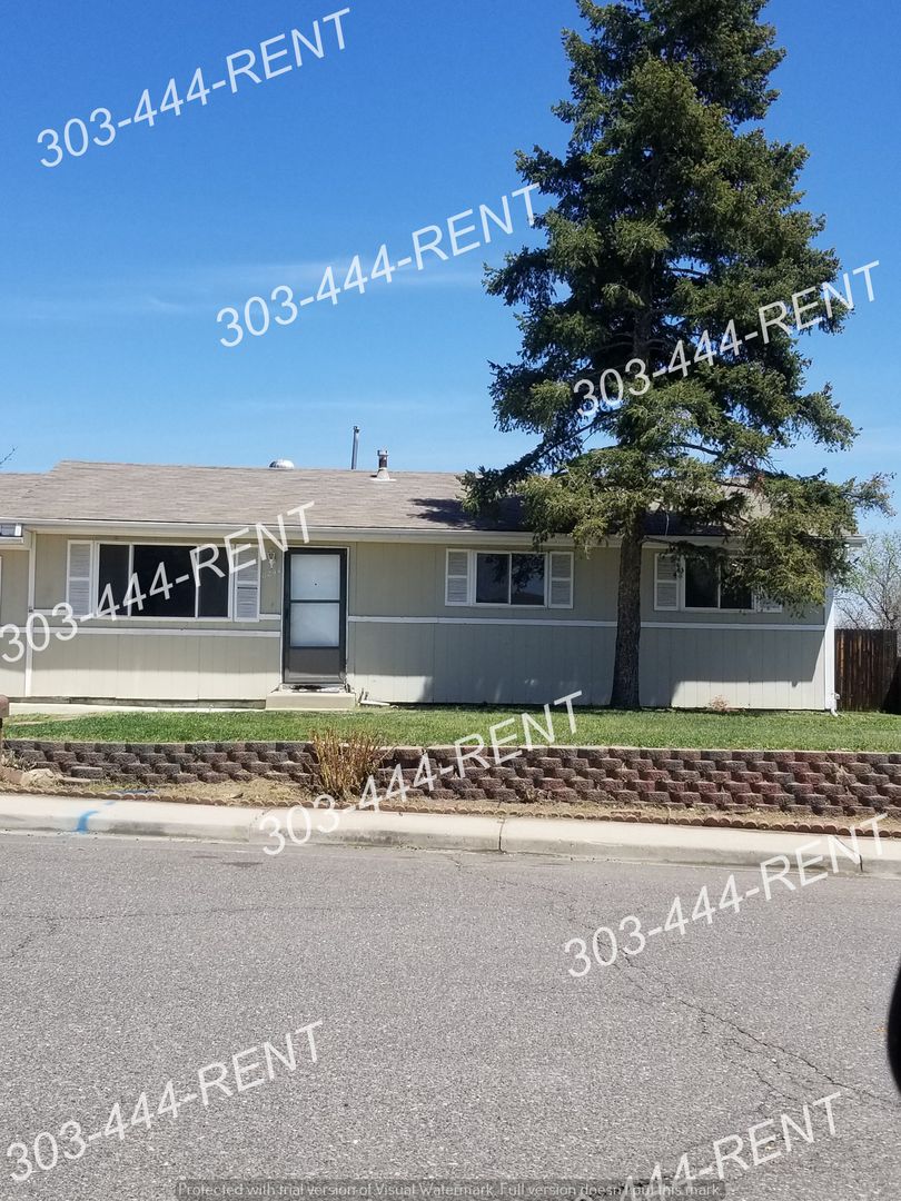 Denver House: 8244 Ladean Street