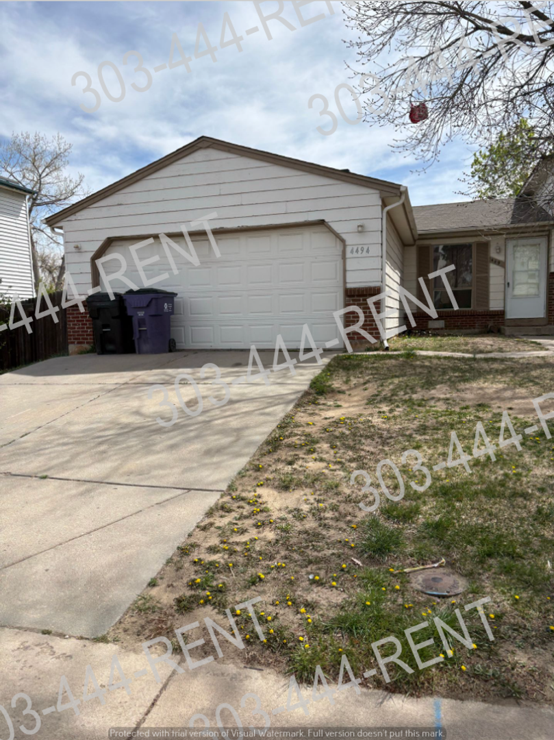 Denver House: 4494 North Davenport Way