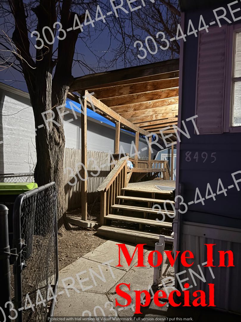 Denver House: 8495 Madison Way