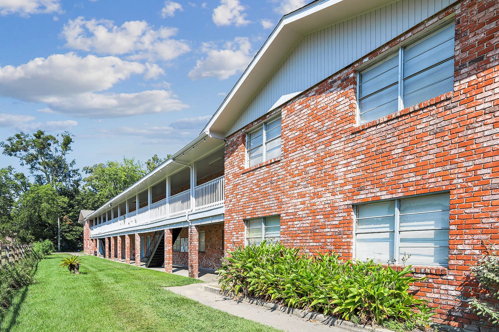 Baton Rouge Apartment: 2750 Alaska St.