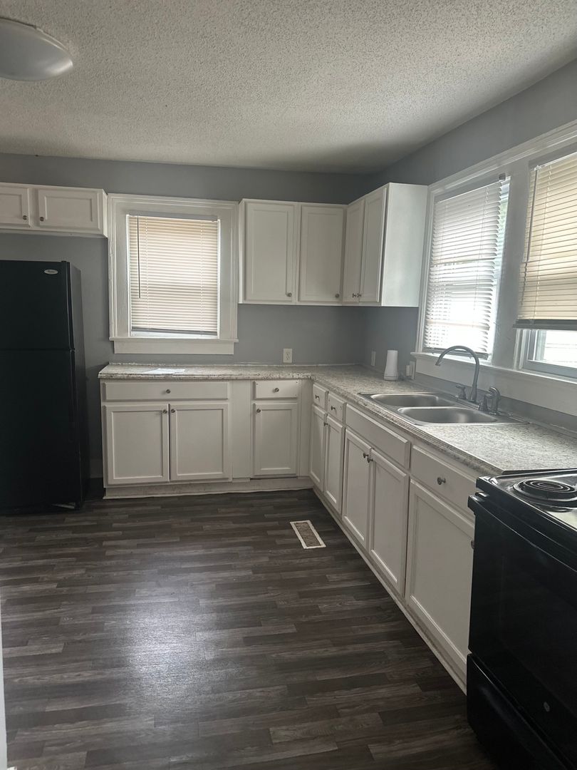 MACON House: 536 HEARD AVENUE