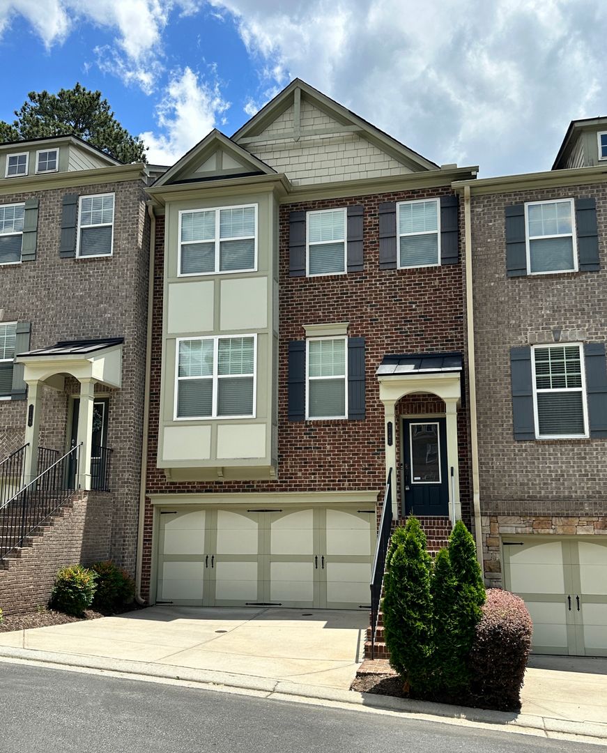 ATLANTA House: 2147 YANCY LANE NE