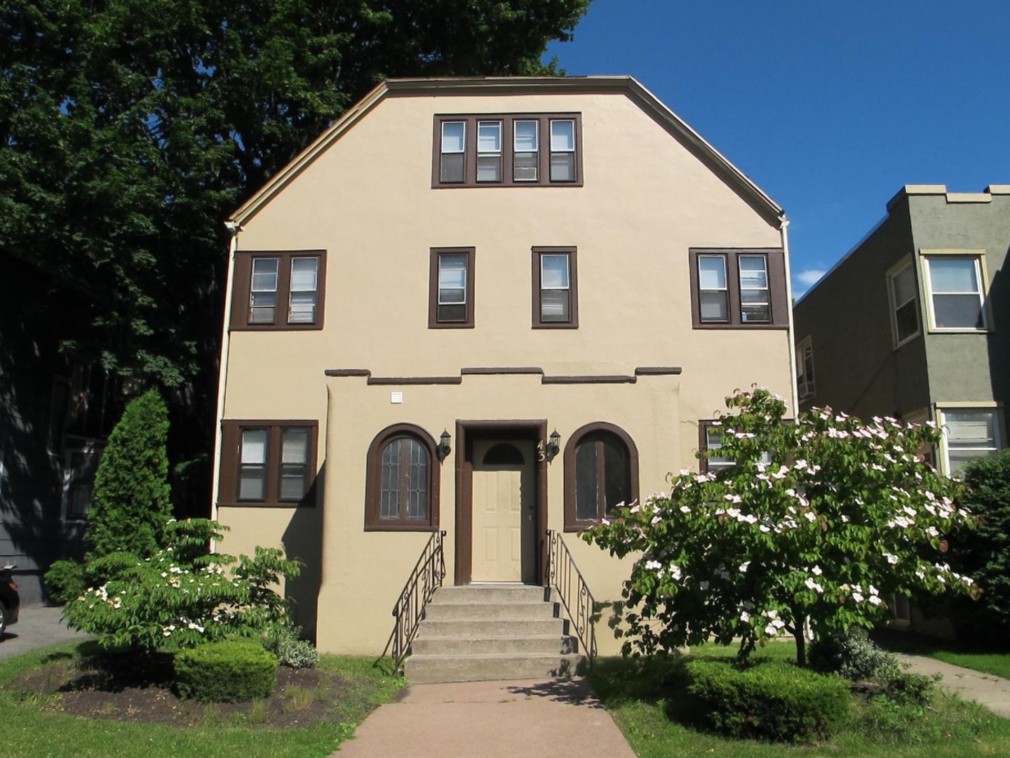 Rochester Apartment: 43 Vick Park A