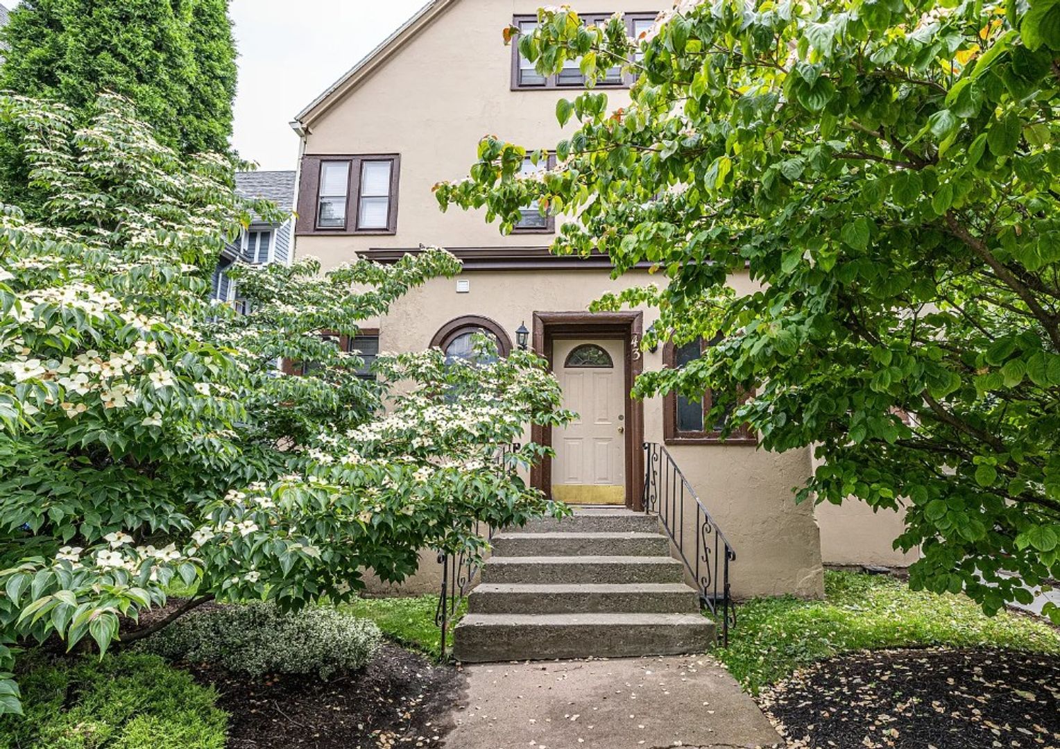 Rochester Apartment: 43 Vick Park A