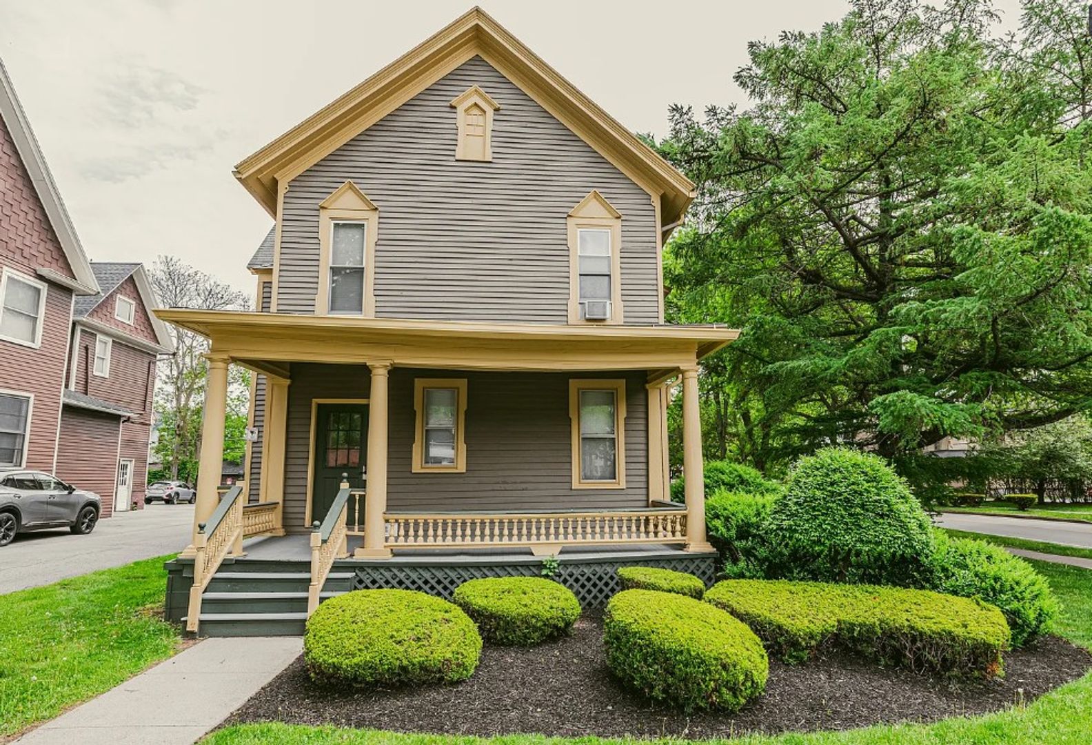 Rochester Apartment: 49 Vick Park A