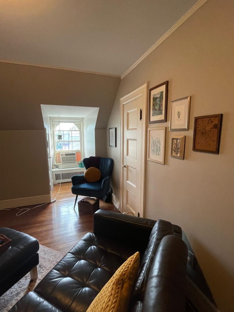 Rochester Apartment: 80 Westminster Rd