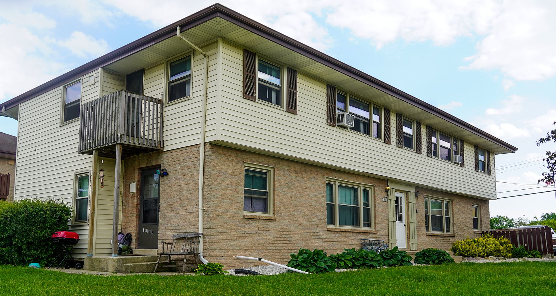 Menomonee Falls Apartment: N88 W15115-33-51 Cleveland Ave