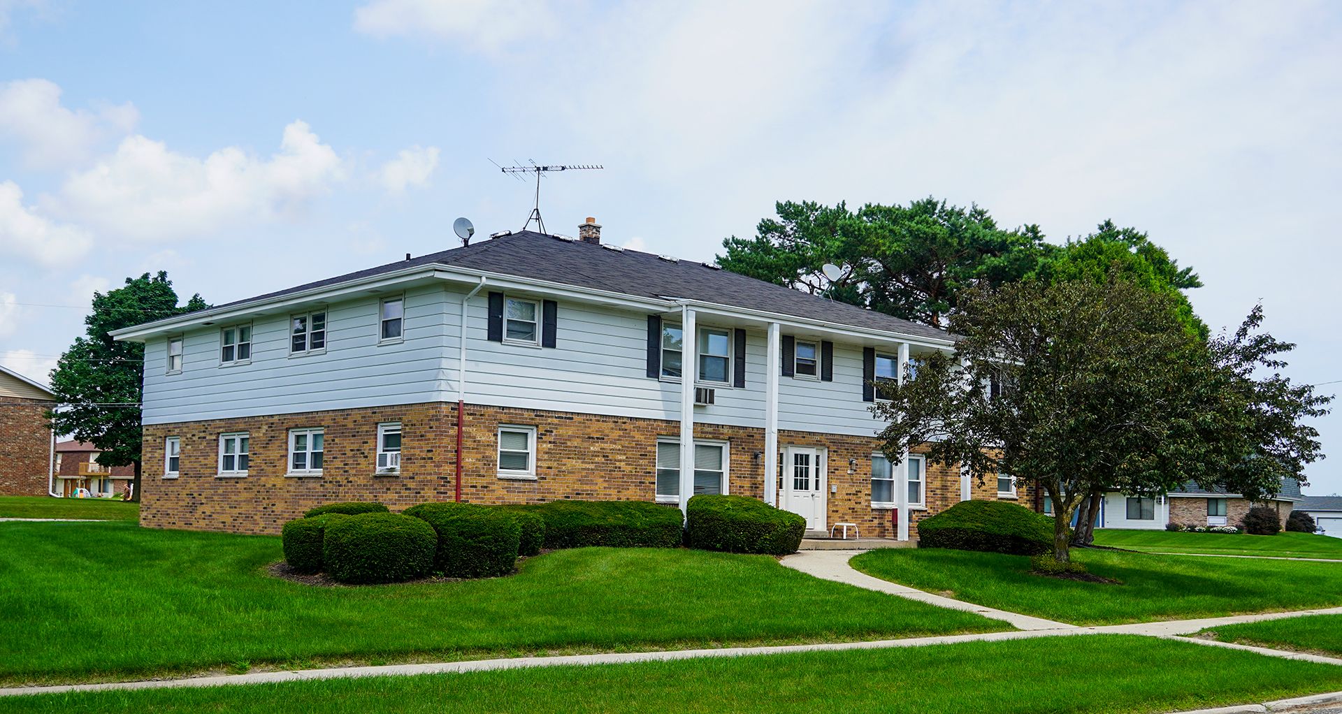 West Bend Apartment: 1310 E. Kilbourn Ave